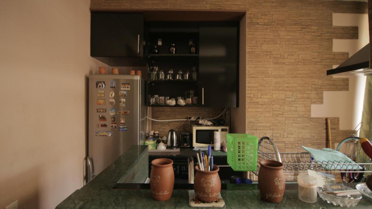 Apartment On Sanapiro Tbilisi Exterior photo